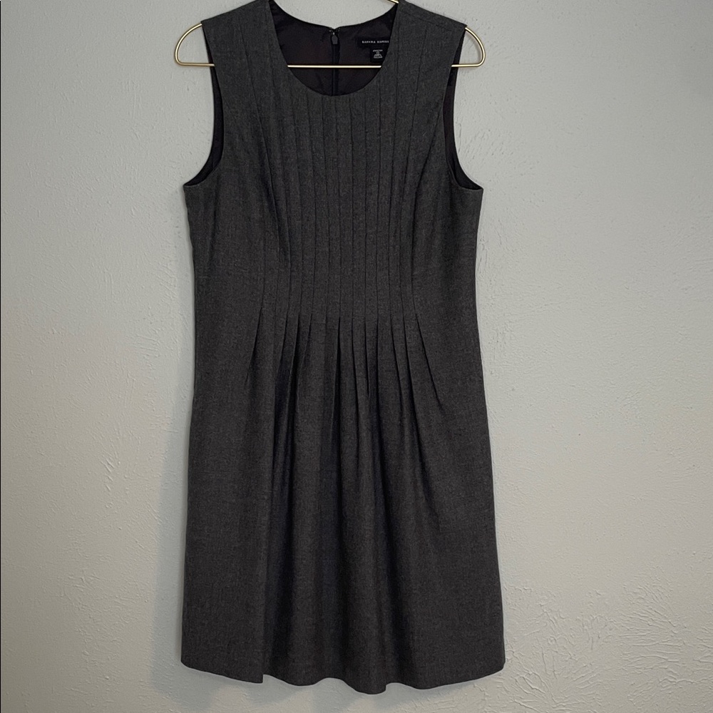 Banana Republic Gray Sleeveless Pleated Midi Dress